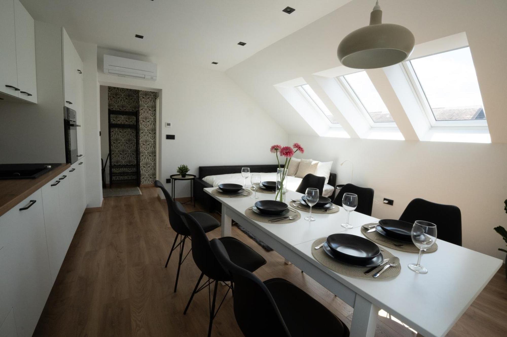 Residence Black&White Ljubljana Extérieur photo