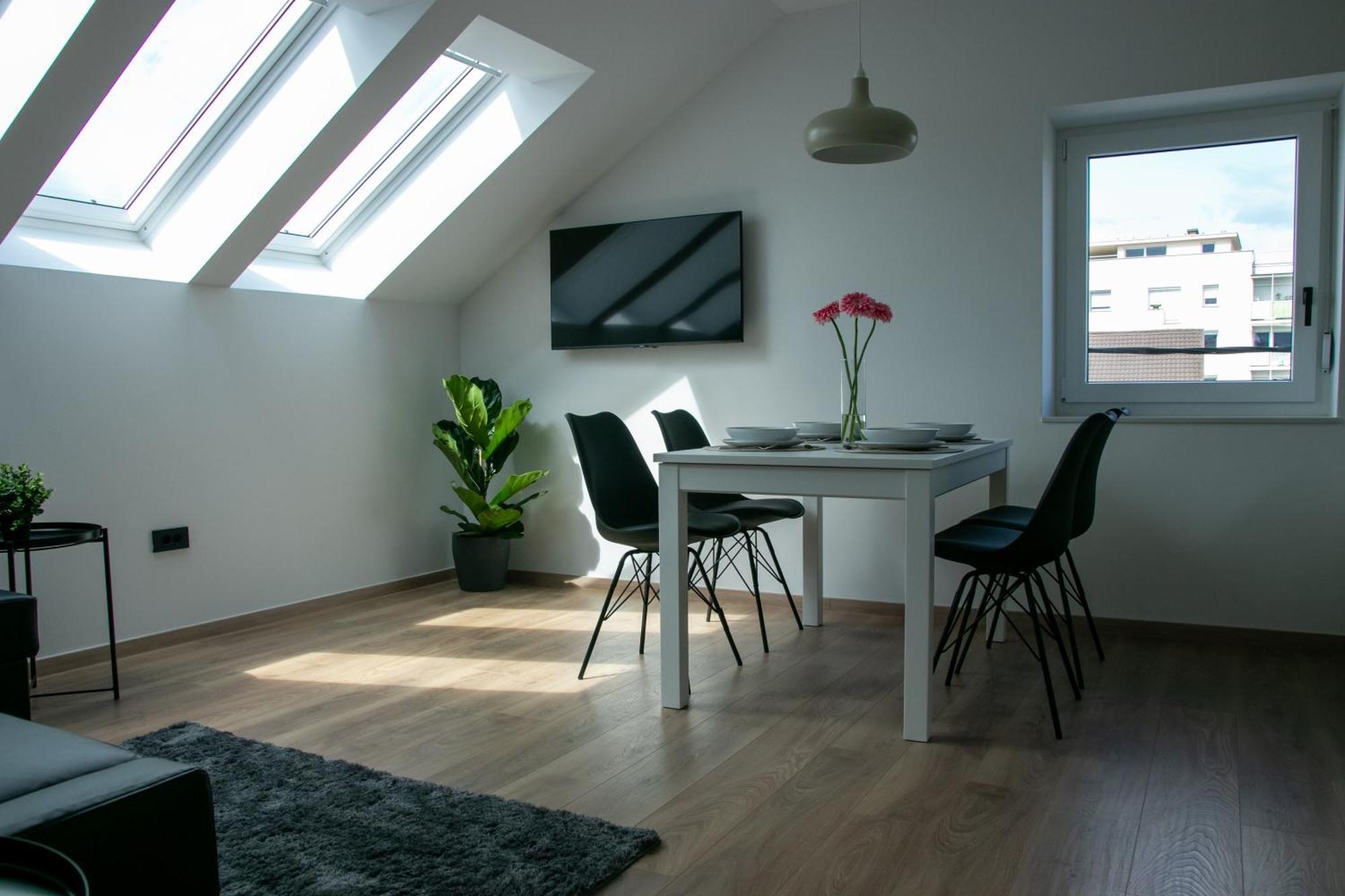 Residence Black&White Ljubljana Extérieur photo