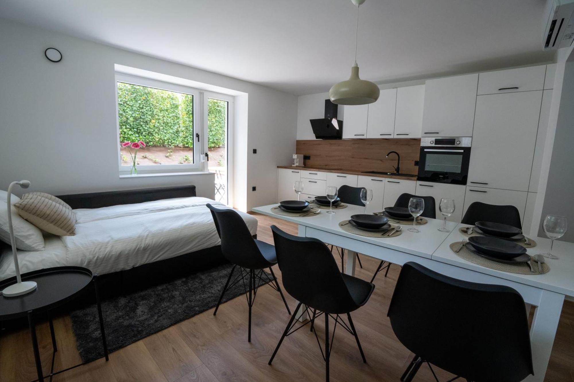 Residence Black&White Ljubljana Chambre photo