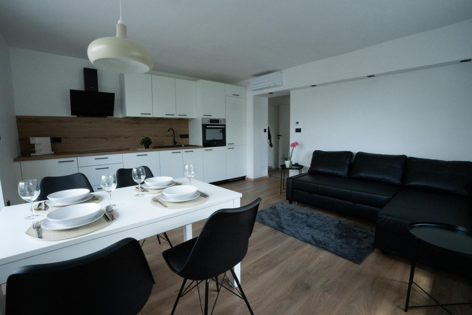 Residence Black&White Ljubljana Extérieur photo